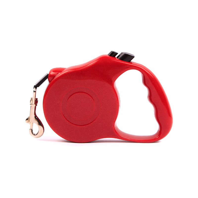 Retractable leash for medium dogs