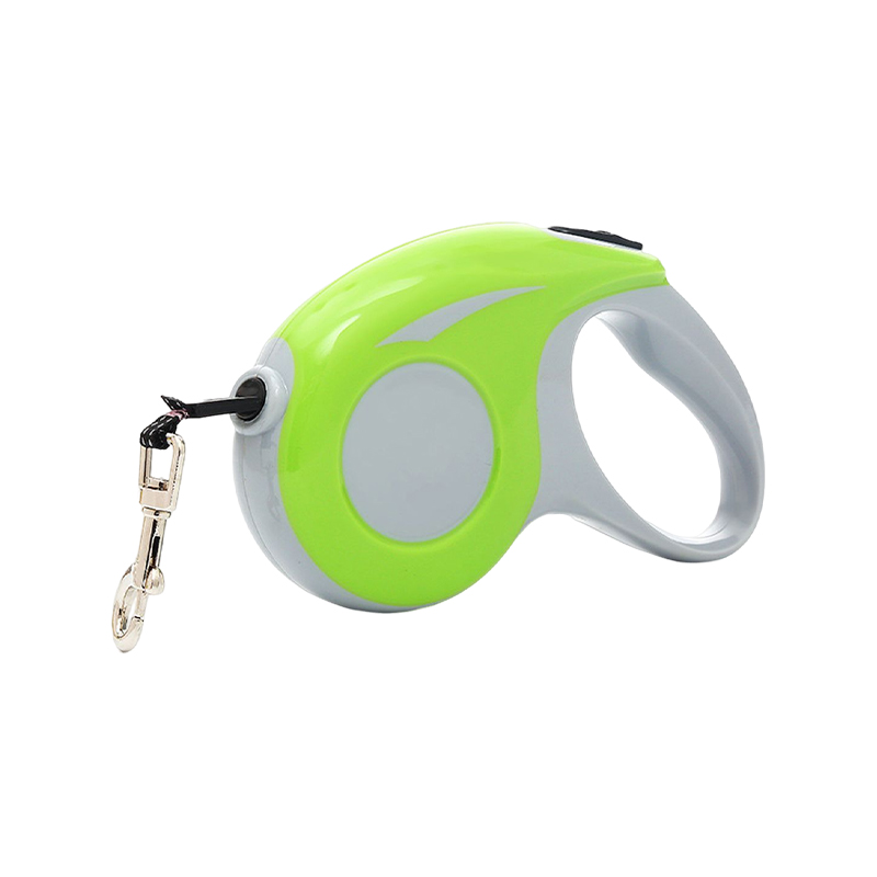 Streamlined retractable dog leash