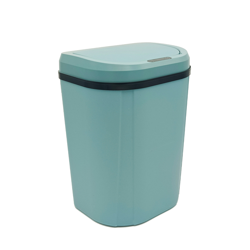 Automatic touchless trash can